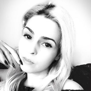 Meet your Posher, Cláudia